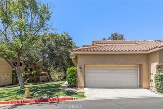 41 Alondra in Rancho Santa Margarita, CA - Foto de edificio - Building Photo