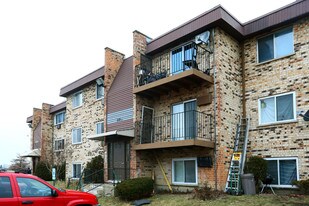 502 Love Dr in Prospect Heights, IL - Building Photo