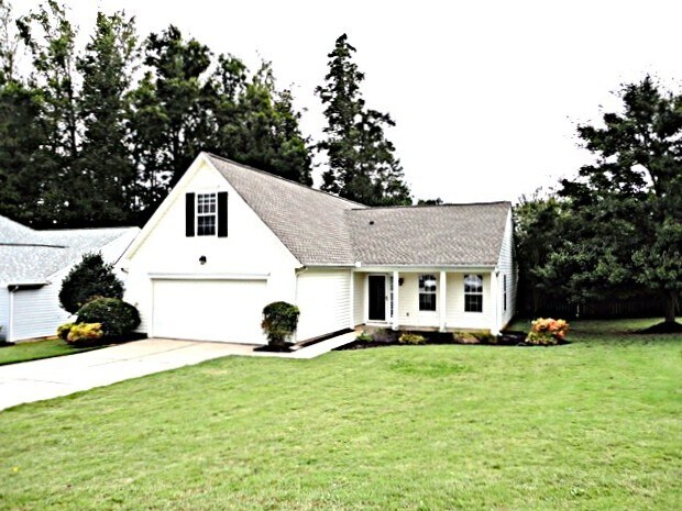 704 Bent Hollow Ct in Moore, SC - Building Photo