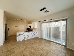 8846 S Carradori Ave in Las Vegas, NV - Building Photo - Building Photo