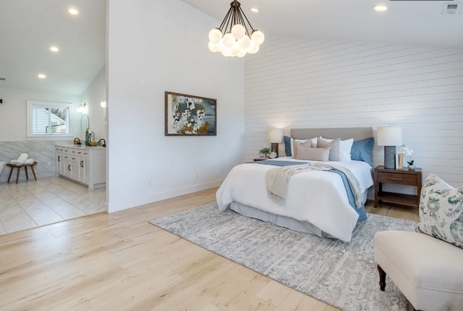 14391 SE 118th Dr in Damascus, OR - Foto de edificio - Building Photo