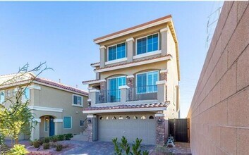 9894 Moonrise Bay Ct in Las Vegas, NV - Building Photo - Building Photo