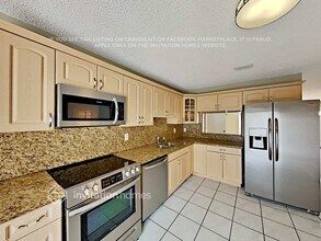 6091 Lambeth Cir in Greenacres, FL - Building Photo - Building Photo