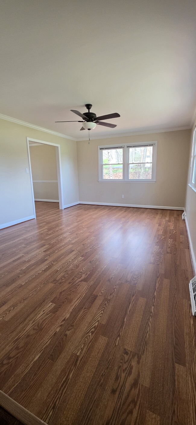 1010 Damon Dr in Lewisville, NC - Building Photo - Building Photo