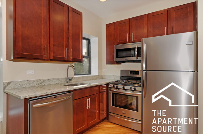 1802 N Sheffield Ave, Unit 2F in Chicago, IL - Building Photo - Building Photo