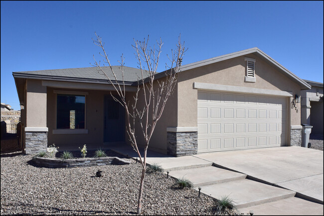 3420 David Palacio Dr in El Paso, TX - Building Photo - Building Photo