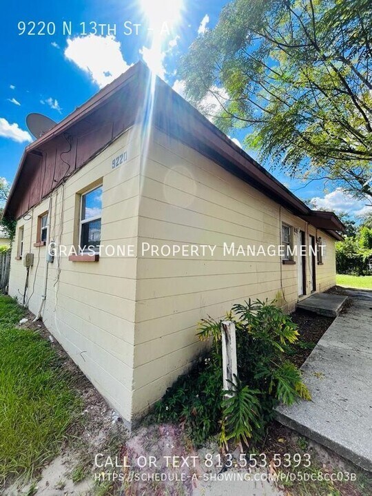 9220 N 13th St in Tampa, FL - Foto de edificio