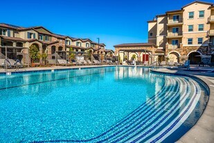 Park West in Roseville, CA - Building Photo