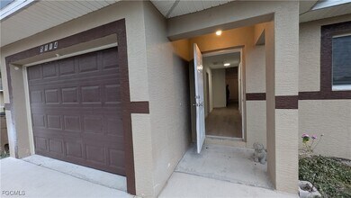 5112 27th St SW in Lehigh Acres, FL - Foto de edificio - Building Photo