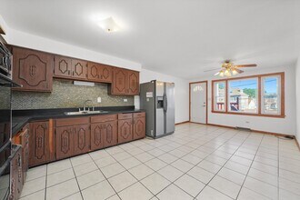 5096 S Archer Ave in Chicago, IL - Building Photo - Building Photo