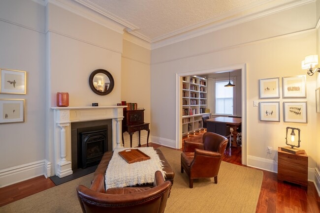 198 Bellwoods Ave in Toronto, ON - Building Photo - Building Photo