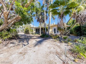 1545 3rd St S in Naples, FL - Building Photo - Building Photo