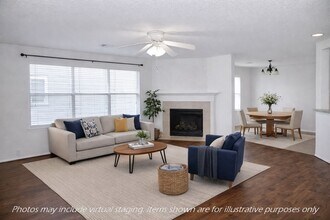 13600 Breton Ridge St in Houston, TX - Building Photo - Building Photo