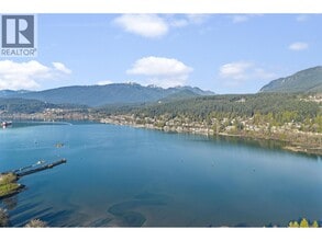 3055 Murray St in Port Moody, BC - Building Photo - Building Photo