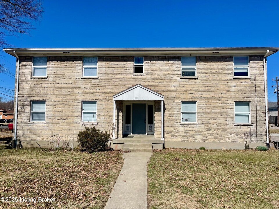 4301 Naomi Dr in Louisville, KY - Building Photo