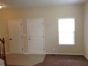 1209 Fawnlily Cir in Joliet, IL - Building Photo - Building Photo