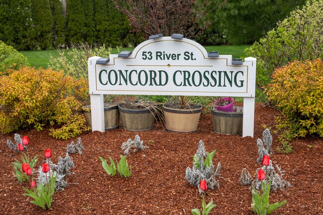 Concord Crossing in Billerica, MA - Foto de edificio - Building Photo