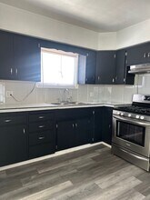501 Linda Vista Dr in Bakersfield, CA - Building Photo - Building Photo