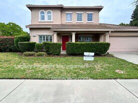 523 Cascade Dr in Roseville, CA - Building Photo