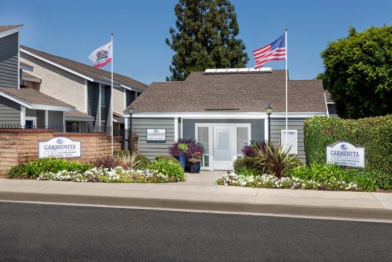 Carmenita Townhouse Apartments in Whittier, CA - Building Photo