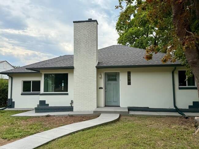 property at 1415 S Jackson St