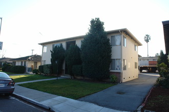 1646 Newhall St in Santa Clara, CA - Building Photo - Building Photo