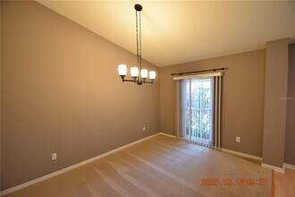 2712 Falling Leaves Dr in Valrico, FL - Building Photo - Building Photo