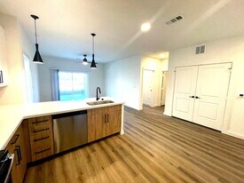 701 Saginaw Sq Blvd in Saginaw, TX - Building Photo