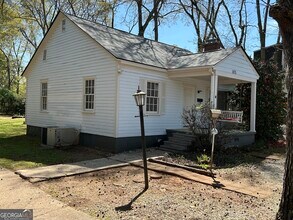 1875 S Lumpkin St in Athens, GA - Building Photo - Building Photo