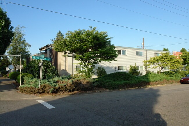 The Rex Apartments in Salem, OR - Building Photo - Building Photo