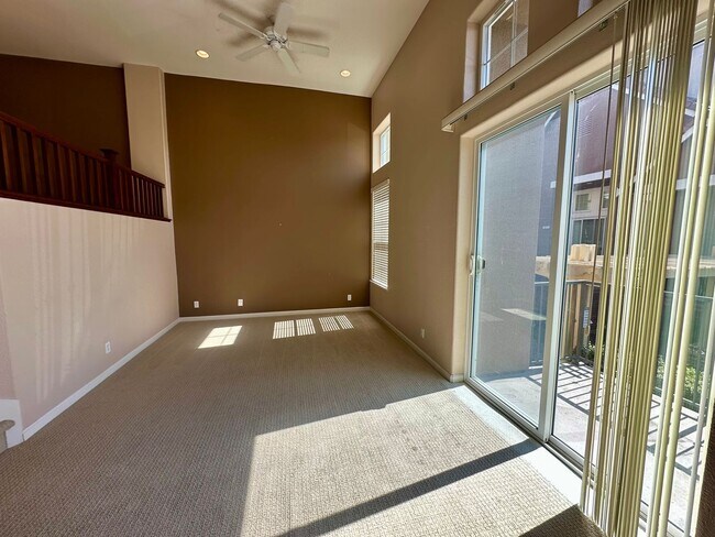 1074 Tourmaline Terrace in Union City, CA - Building Photo - Building Photo
