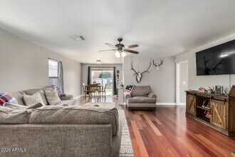 8043 W Eva St in Peoria, AZ - Building Photo - Building Photo