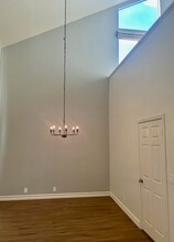 2323 S Bentley Ave in Los Angeles, CA - Building Photo - Building Photo