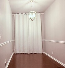 2111 Acklen Ave, Unit 1 in Nashville, TN - Foto de edificio - Building Photo