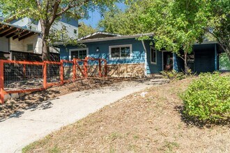 1504 W 39th 1/2 St in Austin, TX - Building Photo - Building Photo