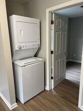 409 Brookhaven Dr-Unit -409BRKHAVEN1 in Johnson City, TN - Foto de edificio - Building Photo