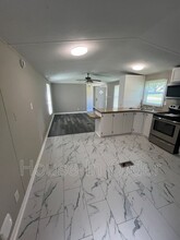 9 Tre Ln in Asheville, NC - Building Photo - Building Photo