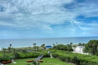 2109 Gulf of Mexico Dr in Longboat Key, FL - Building Photo - Building Photo