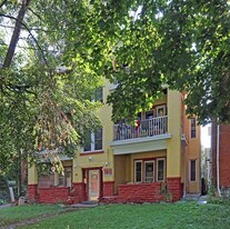 25 West Ave S in Hamilton, ON - Building Photo