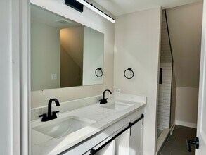 3135 S 53rd Ave, Unit 2 in Cicero, IL - Building Photo - Building Photo