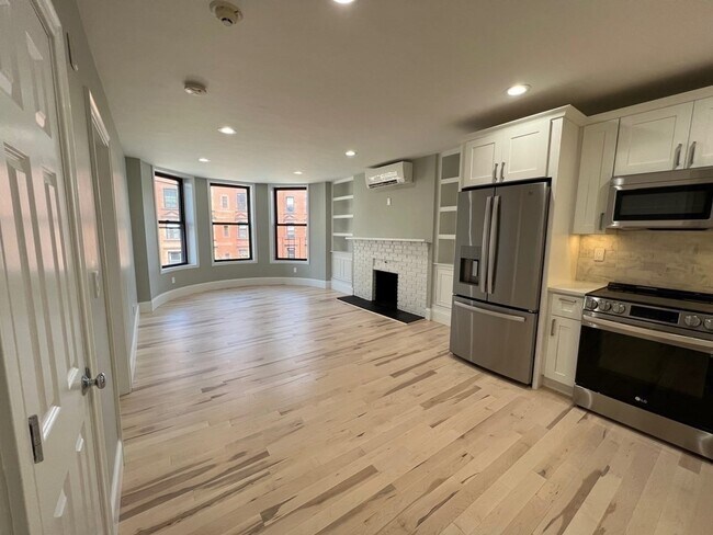495-497-497 Beacon St in Boston, MA - Building Photo - Building Photo