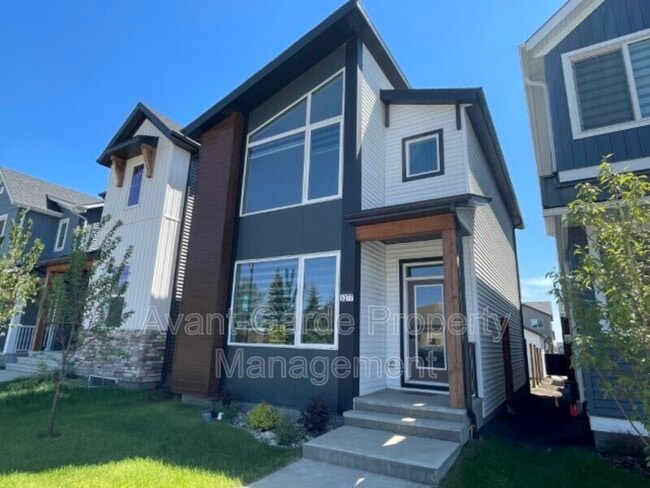 property at 5277 Edgemont Blvd NW