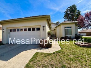 19569 Ironside Dr in Apple Valley, CA - Building Photo - Building Photo