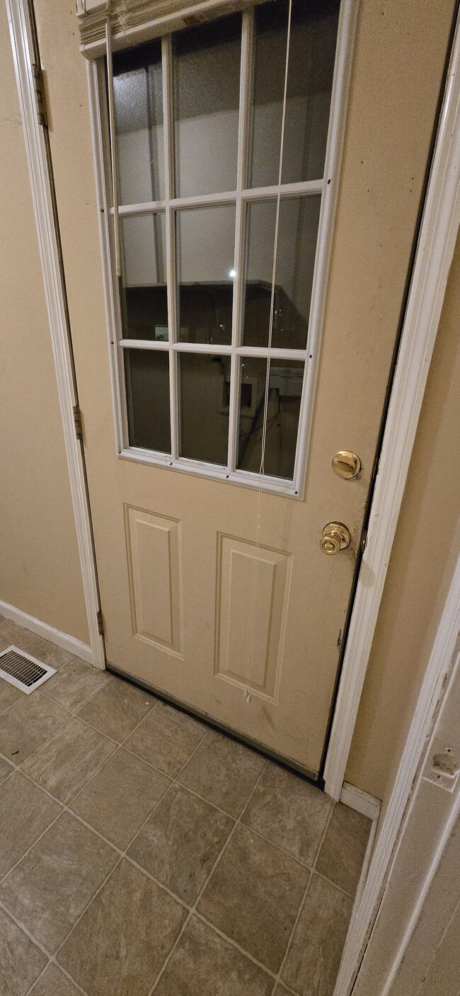 103 N Roosevelt St in Tullahoma, TN - Building Photo - Building Photo