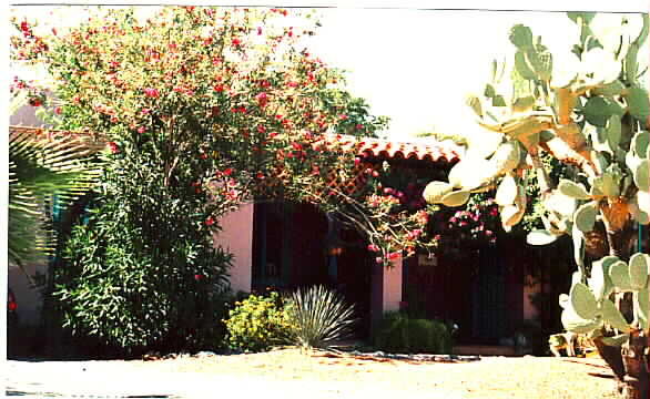 1617-1619 N Winstel Blvd in Tucson, AZ - Foto de edificio