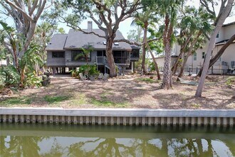 510 Givens St in Siesta Key, FL - Building Photo - Building Photo