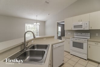2417 Larkwood Rd in Titusville, FL - Building Photo - Building Photo