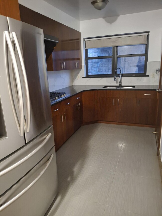 47-20 190th St in Queens, NY - Building Photo - Building Photo