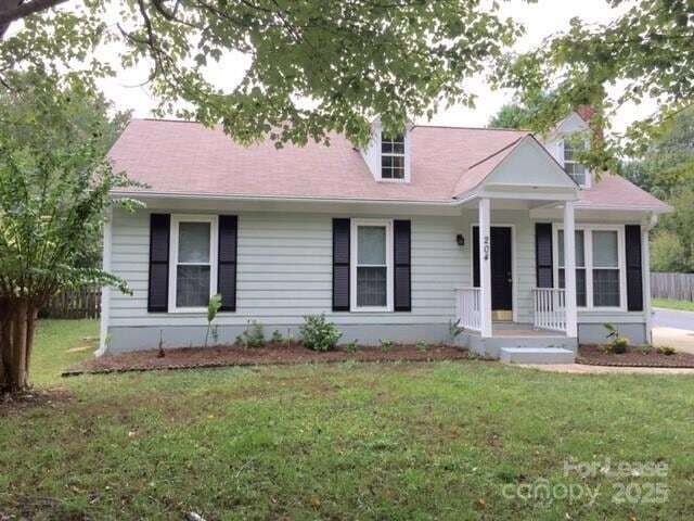 204 Stratford Dr in Indian Trail, NC - Foto de edificio - Building Photo