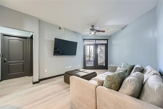 390 17th St in Atlanta, GA - Building Photo - Building Photo